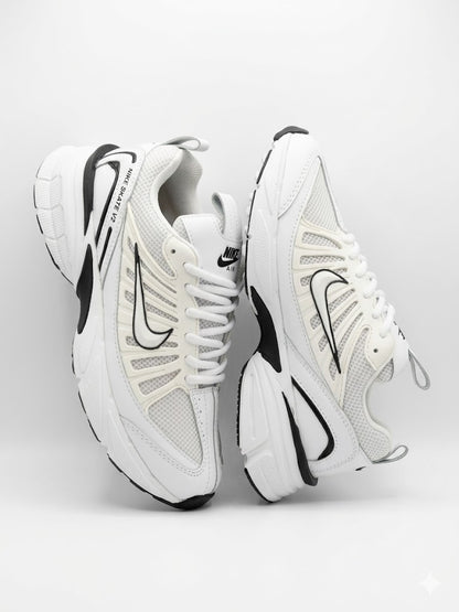 Nike Skate V2 - Blanco/Negro